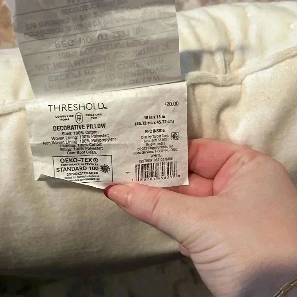 THRESHOLD QUILTED VELVET‎ SQUARE PILLOW 18x18